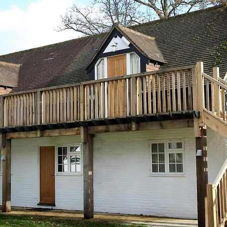 The Old House Inn Burstow Exterior photo